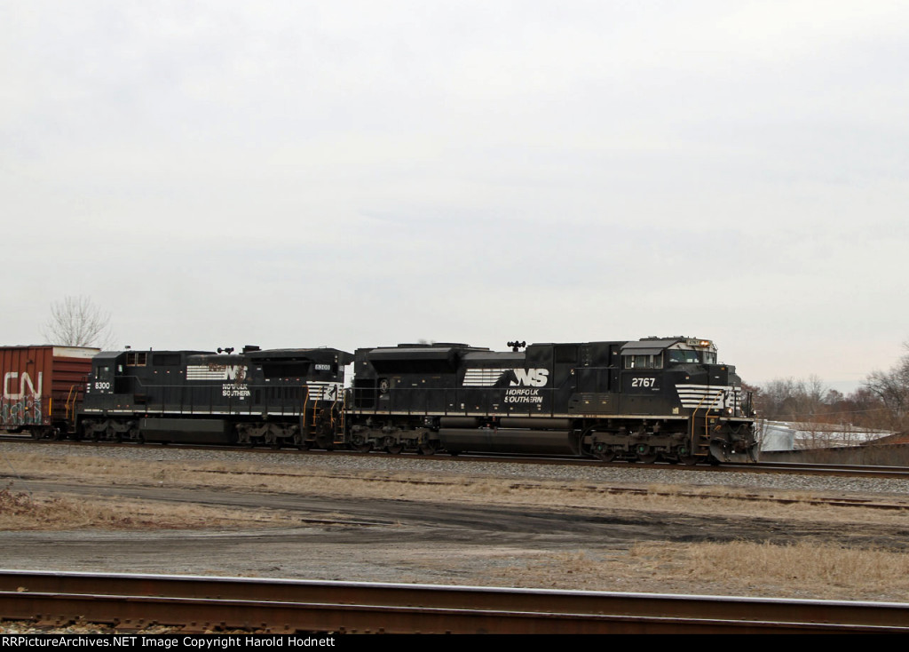 NS 2767 & 8300 lead train 119 southbound